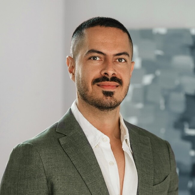 Agent Photo