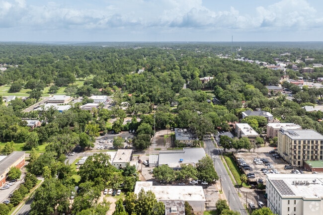 Governor's Walk is a quiet neighborhood near Downtown Tallahassee.