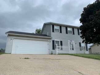 905 Aurora Knoll Ln, Fort Wayne, IN 46825