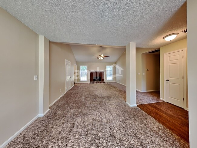 2725 Freemans Walk Dr, Dacula, GA 30019 - photo 5