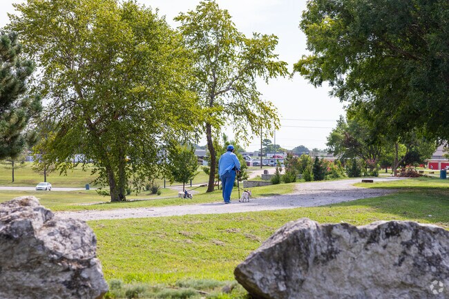 There are many paths in Walkers in Clarland Acres that allow residents to enjoy nature.