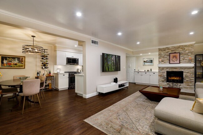 4528 Colbath Ave, Sherman Oaks, CA 91423 - photo 2