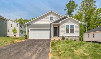 35595 Pine Needle Ln, Lake of the Woods, VA 22508
