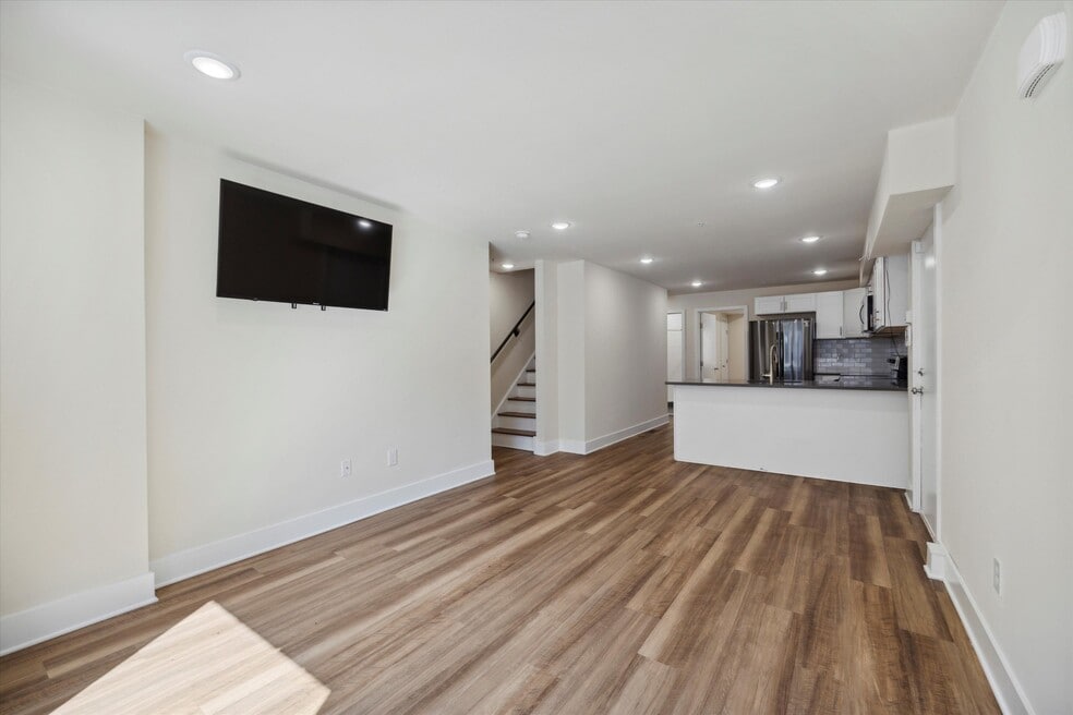 1519 N Sydenham St unit A, Philadelphia, PA 19121 - photo 1