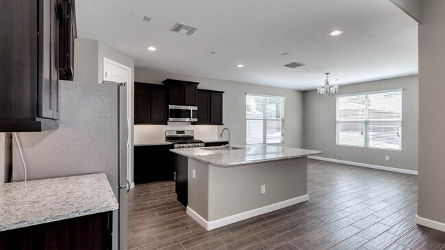 9416 N 178th Dr unit 36202030, Waddell, AZ 85355 - photo 4