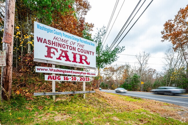 Richmond, Rhode Island hosts the eagerly awaited Washington County Fair every year.
