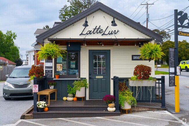 Latte Luv is favored by Paradise residents who enjoy their treats through a drive-thru.