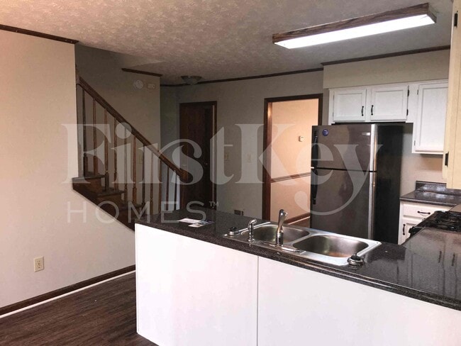 1433 St Dunstans Rd, Lithonia, GA 30058 - photo 7