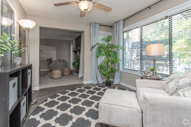 2BR, 2BA - 1200SF