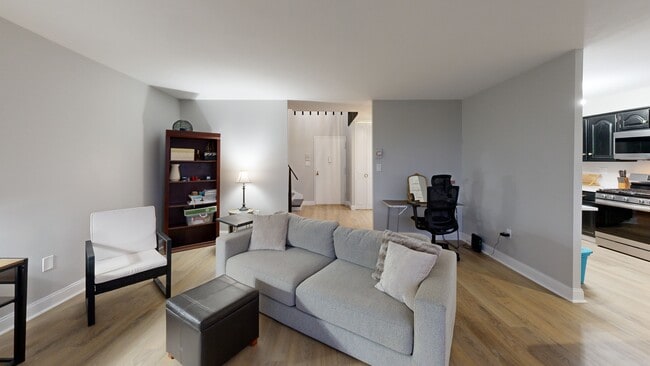 Regency Towers unit 9H, Hartford, CT 06105 - photo 2