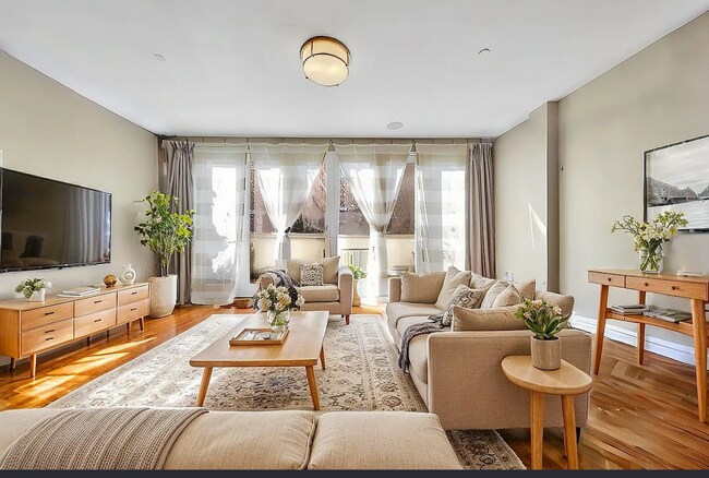 32 E 74th St unit 2, New York, NY 10021 - photo 3