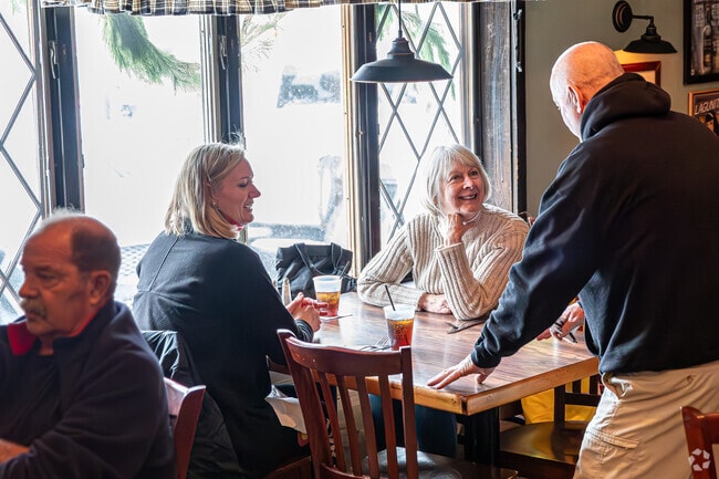 Farley Mac’s offers casual dining in the heart of Simsbury.