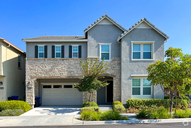 It's common to see newly built Mediterranean-style homes in Birch Grove.