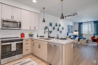 6851 N 93rd Ave, Glendale, AZ 85305