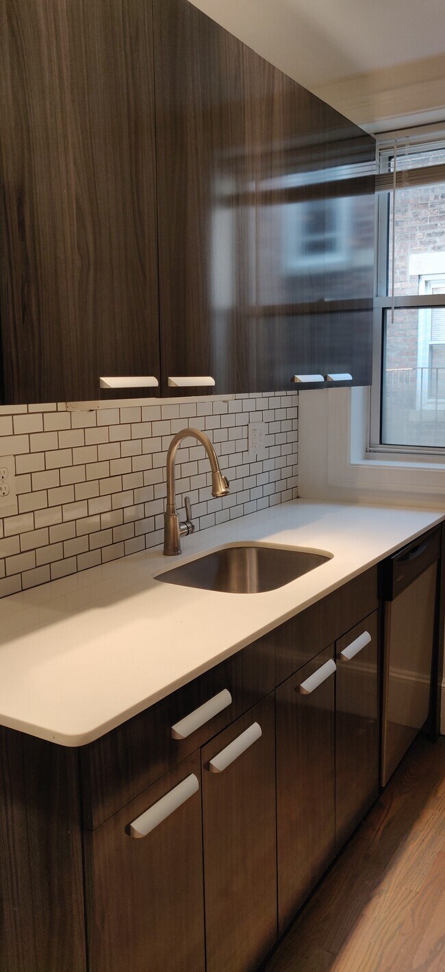 109 Queensberry St unit 11, Boston, MA 02215 - photo 4