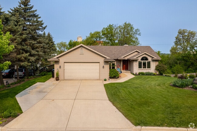Single-story ranch homes can also be found around the Town of Middleton area.