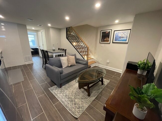 331 W St NE unit Basement, Washington, DC 20002 - photo 5