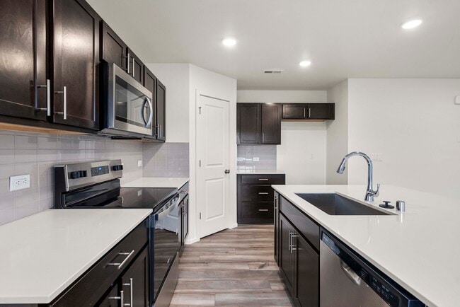 685 Salzer Creek Dr, Centralia, WA 98531 - photo 7