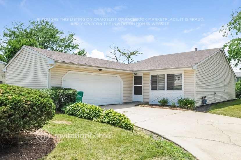 919 Surrey Ct, Joliet, IL 60431 - photo 1