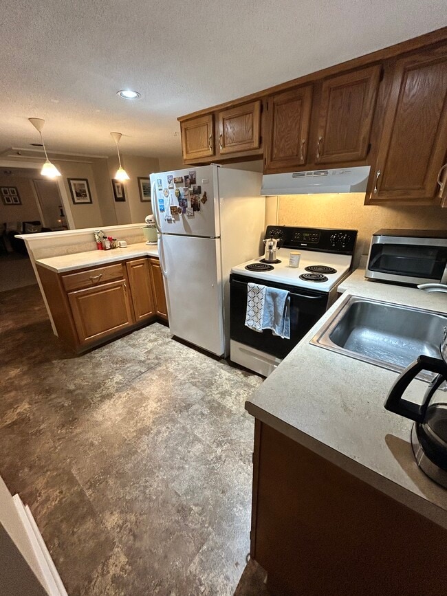 163 N Main St unit 2nd Floor, Southington, CT 06489 - photo 7