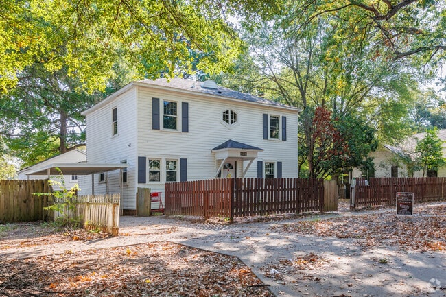 May-Lecta-Sweet Historic District has many renovated historic homes.