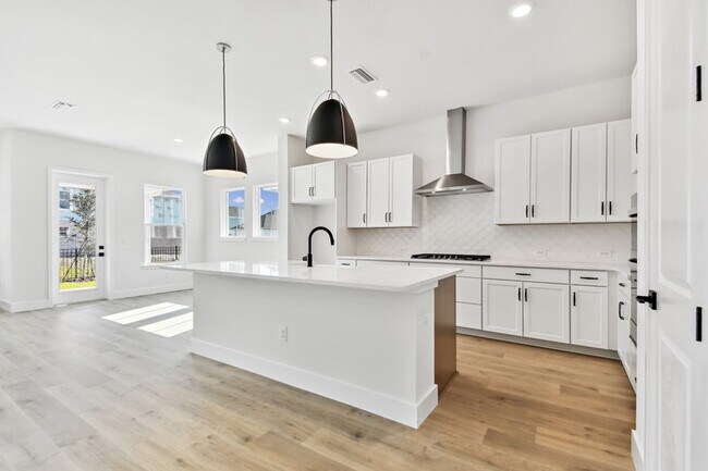 1550 Merrythought Ln unit 36476555, Sarasota, FL 34240 - photo 4