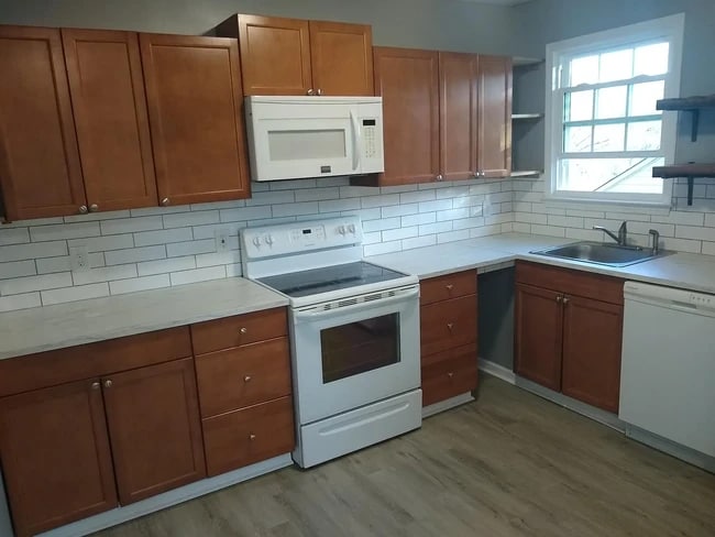 339 Stokes Ave SE unit 339 Right, Marietta, GA 30060 - photo 5