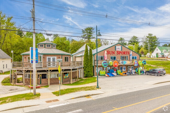 Ice Cream and Sun Sports businesses see plenty of business in Naples, Maine in the summertime.