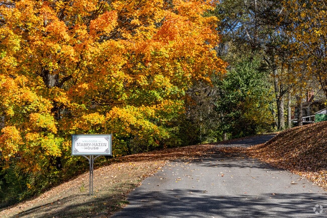 The Mabry Hazen House was a strategic site for Union and Confederate forces in the Civil War.