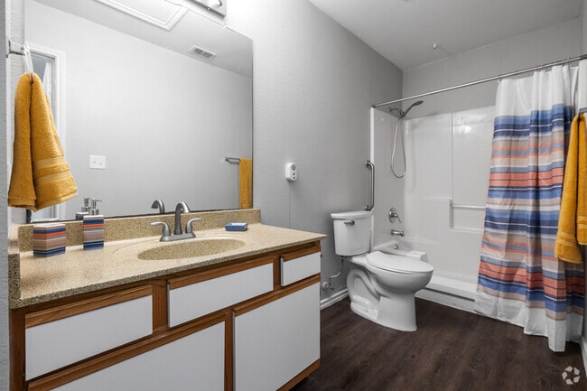 1BR, 1BA - 711SF - Bathroom