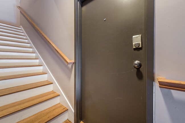 238 Walker St SW unit 23, Atlanta, GA 30313 - photo 4