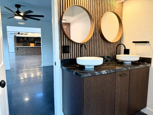 9410 N 36th St, Phoenix, AZ 85028 - photo 4