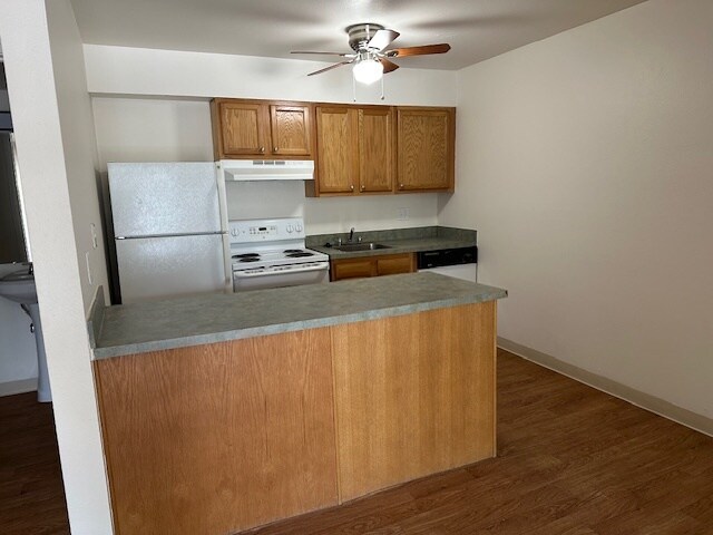 Cavalier Club Apartments, Denver, CO 80235 - photo 2