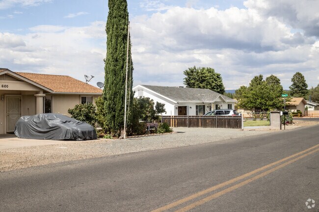 Ranch homes with gravel driveways and yards are the norm in Castle Canyon Mesa.