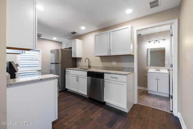 1016 Payne St, Louisville, KY 40204 - photo 5