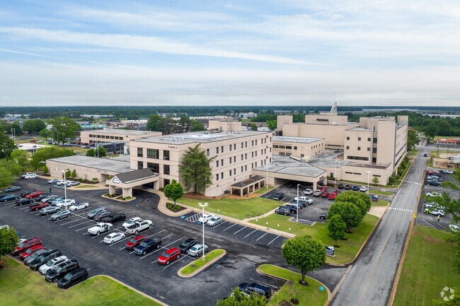 Unity Health-White County Medical Center is one of the cities major employers.