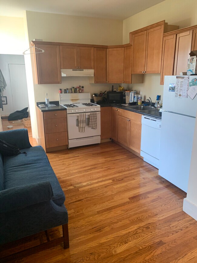 44 Florence St, Somerville, MA 02145