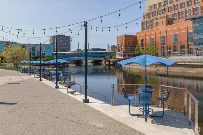 Holmes Street Area offers easy access to Lansing River Trail and Lansing's downtown area.