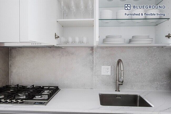 88 E End Ave unit FL3-ID1747, New York, NY 10028 - photo 6