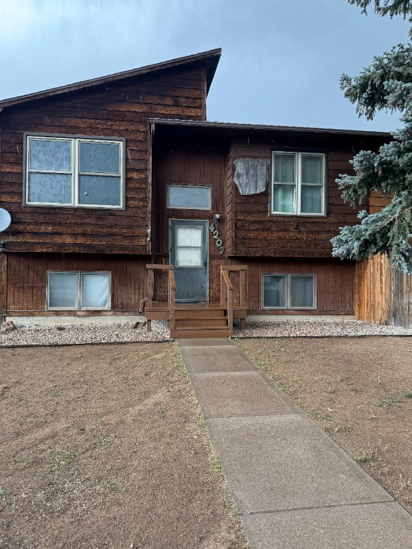 4207 E Comanche Dr, Laramie, WY 82072