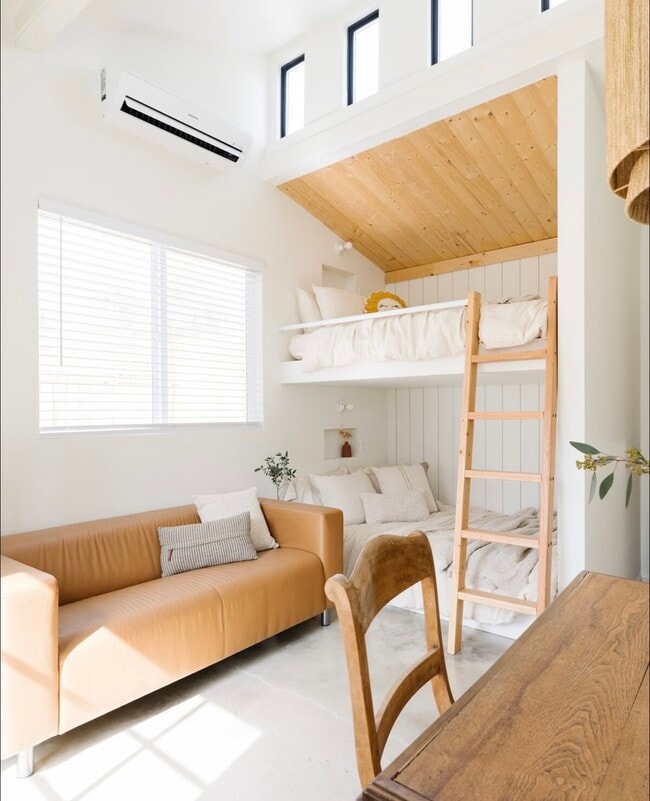 1807 N 25th St, Boise, ID 83702 - photo 6