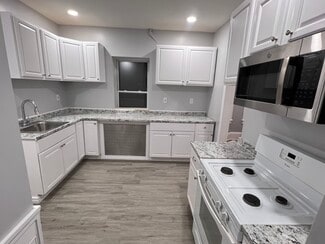 938 Enfield St Unit 1st Floor Apartment, Enfield, CT 06082