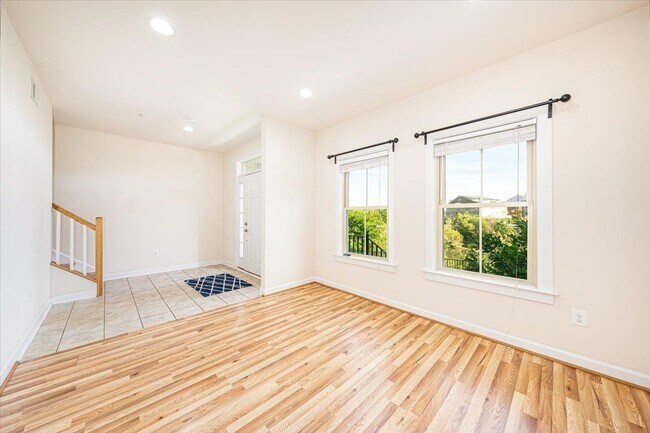 9128 Kenway Ln, Frederick, MD 21704 - photo 5