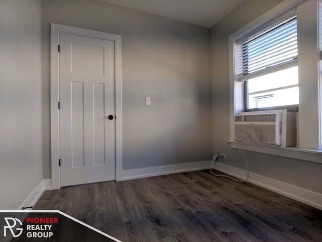 709 W Brompton Ave unit 707-33, Chicago, IL 60657 - photo 7