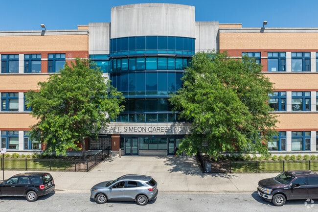 Simeon Career Academy has a student-teacher ratio of 14 to 1 in West Chatham.