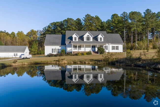 Cleveland also has homes that residents enjoy large acreage and beautiful surroundings.