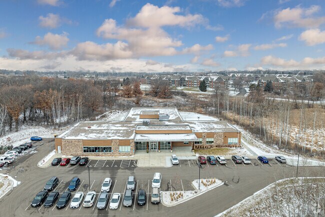 Aris Woodwinds is a public middle school and high school.