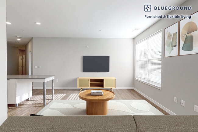 12503 Ardennes Ave unit FL1-ID8566A, Rockville, MD 20852 - photo 2