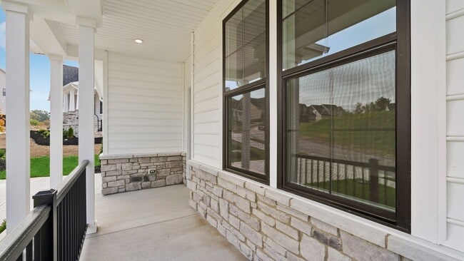 410 Barons Ct, Venetia, PA 15367 - photo 3