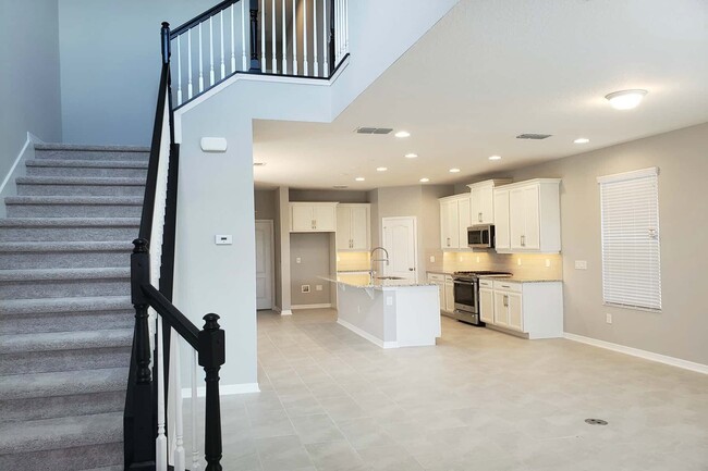 17340 Beachgrass Aly, Winter Garden, FL 34787 - photo 3